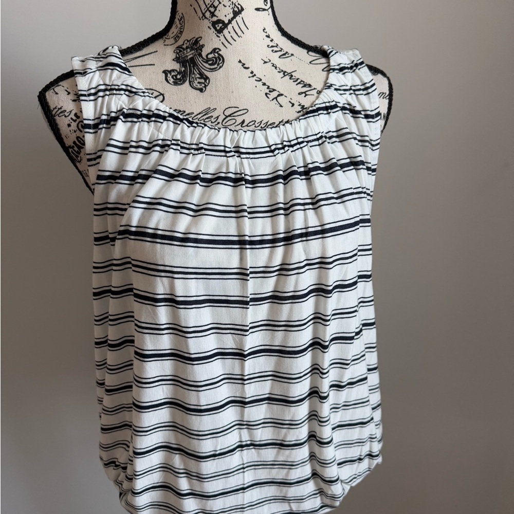 NWT! LOFT tank